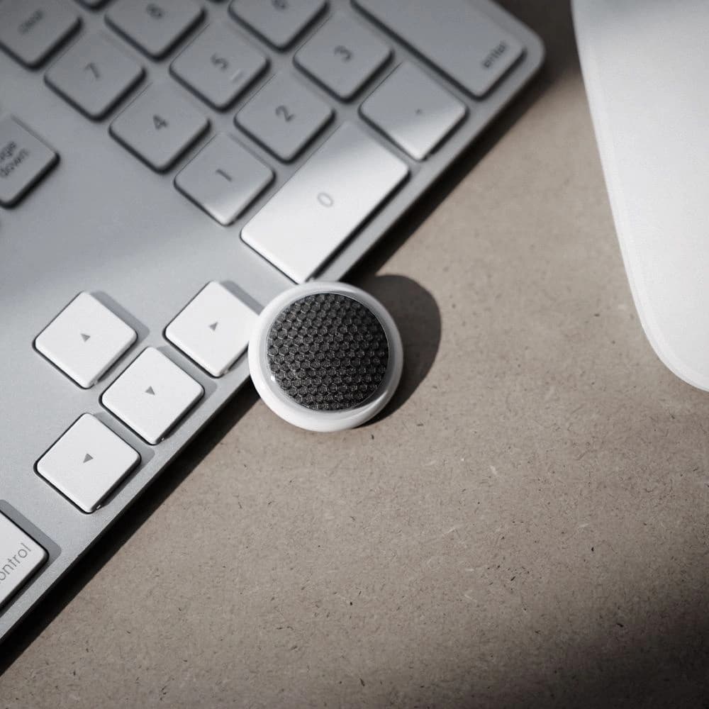 Spigen Airskin Apple AirTag Carbon Black [4+4 PACK] - 15