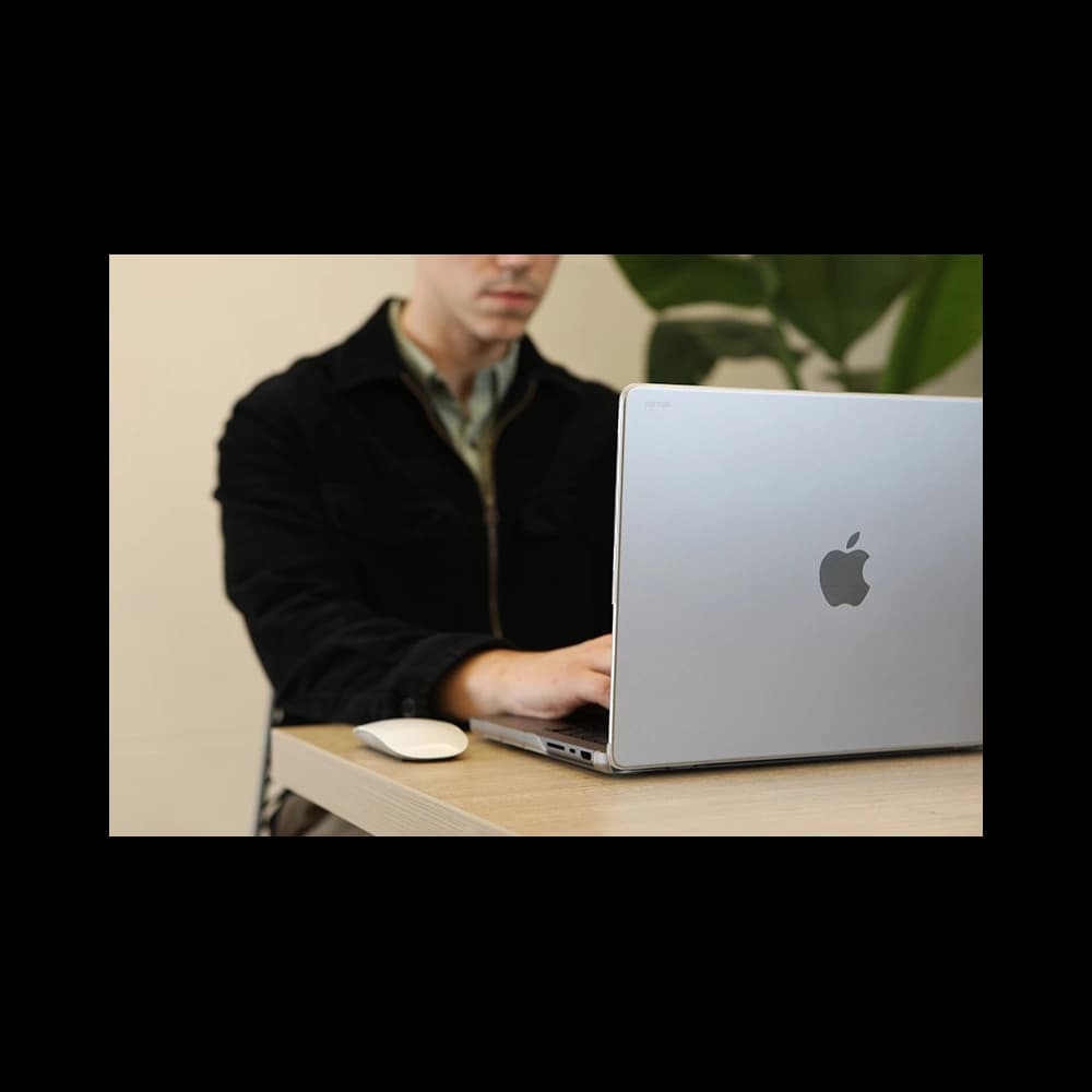 Moshi iGlaze Hardshell Apple MacBook Pro 14" 2021-2025 (M1/M2/M3/M4/M5) (Stealth Clear) - 13