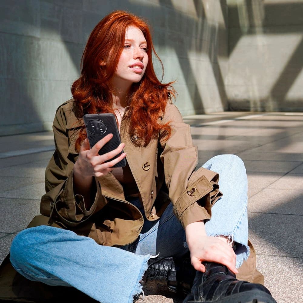 Spigen OnePlus Tasche Liquid Air 11 5G Mattschwarz - 11