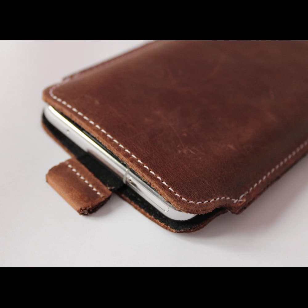 LURESKO LILLA XXXL leather slipcase slipcover for phone 6.5' - 6.9' (vintage brown with white thread) - 8