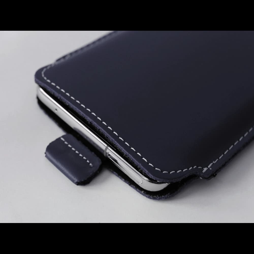LURESKO LILLA XXXL leather slipcase slipcase for phone 6.5' - 6.9' (blue smooth with white thread) - 9