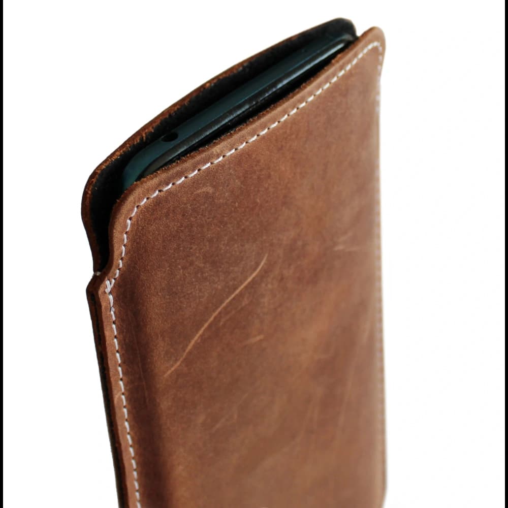 LURESKO NORTHERN XXXL leather slipcase for phone (vintage brown with white thread) - 2