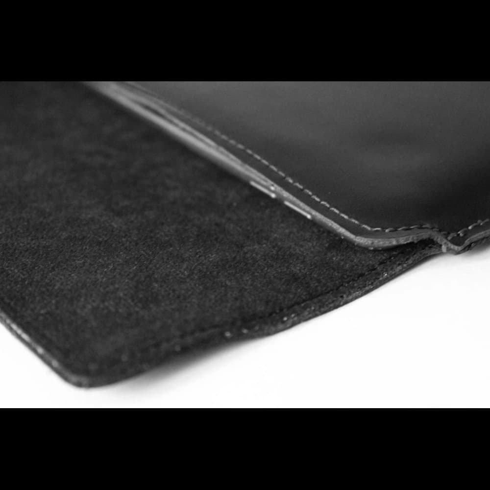 LURESKO CLAYER XXL leather case for tablet 313 x 222 x 9mm (smooth black with black thread) - 5