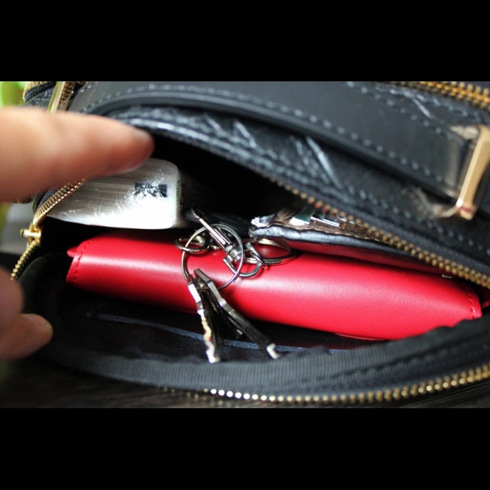 LURESKO ELLA XXL leather protective case for phone - 170x85x12 / for handbag backpack (black with red thread) - 10