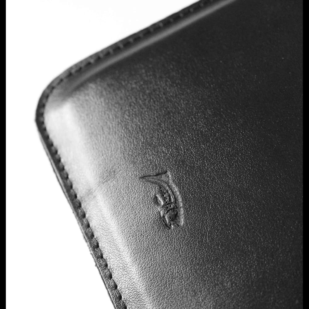 LURESKO CLAYER S leather case for ebook 162x113x9mm (magnet) (black smooth with black thread) - 6