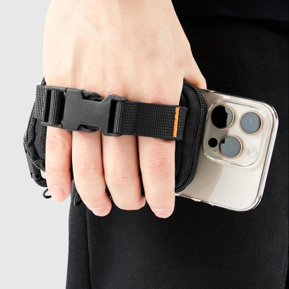 Spigen Snap Zip MagSafe Pouch Black - 3